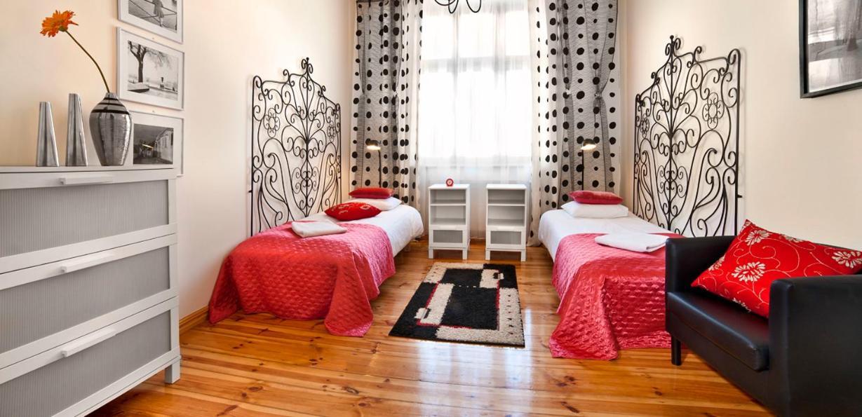 Apartment Pomaranczarnia *