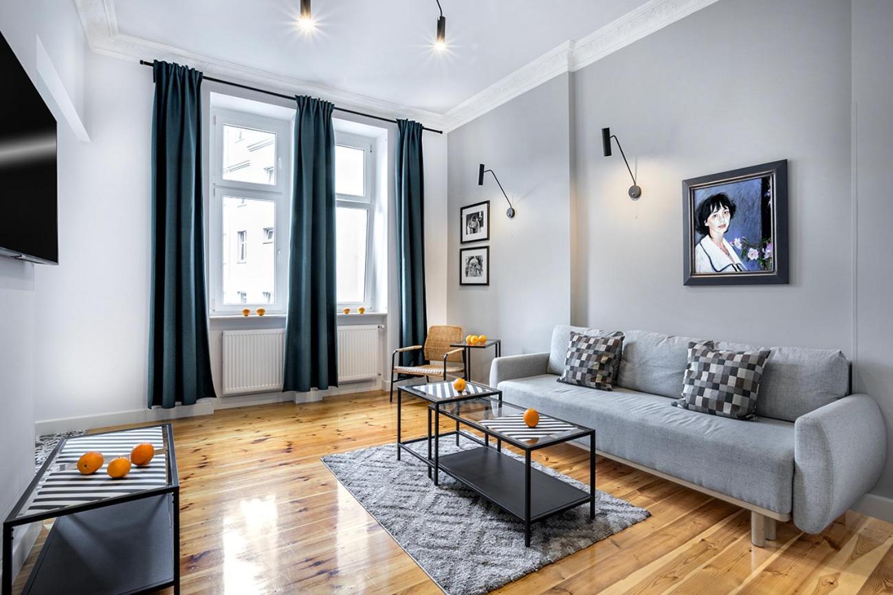 Apartment Pomaranczarnia *